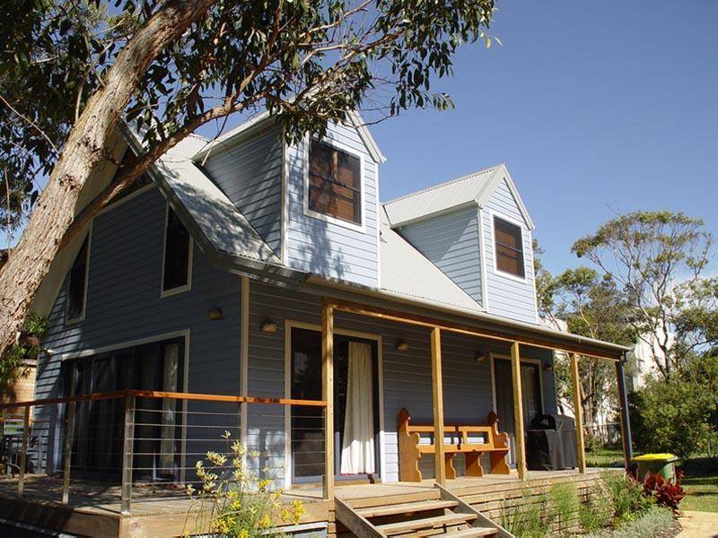 8 Sundeck Avenue, Hawks Nest NSW 2324