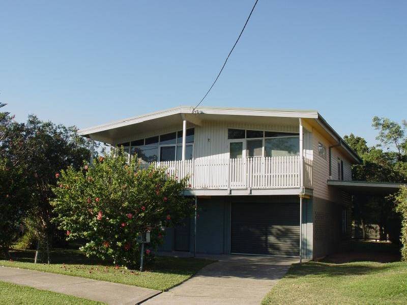 16 Moira Parade, Hawks Nest NSW 2324