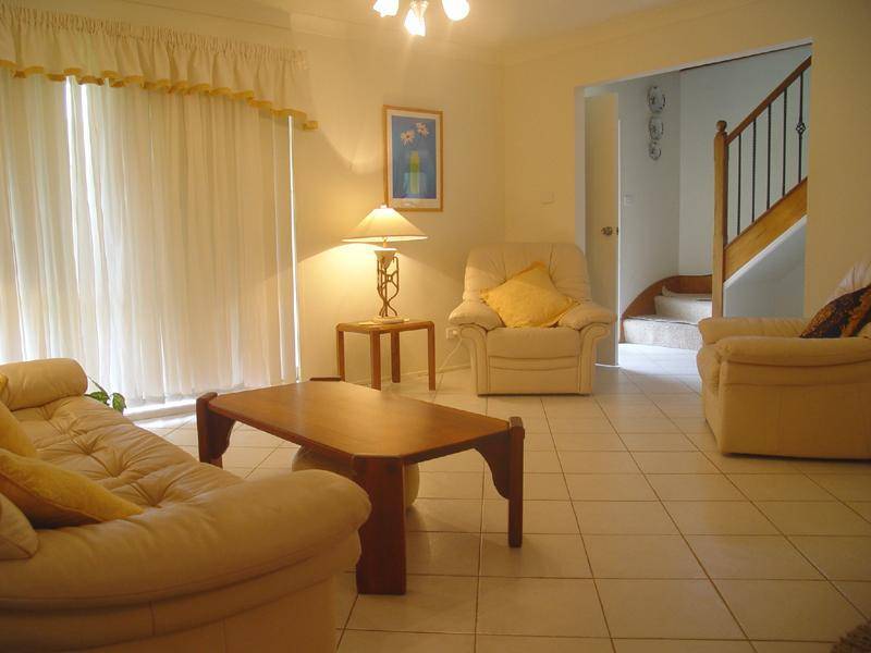 2 Kikarra Crescent, Hawks Nest NSW 2324