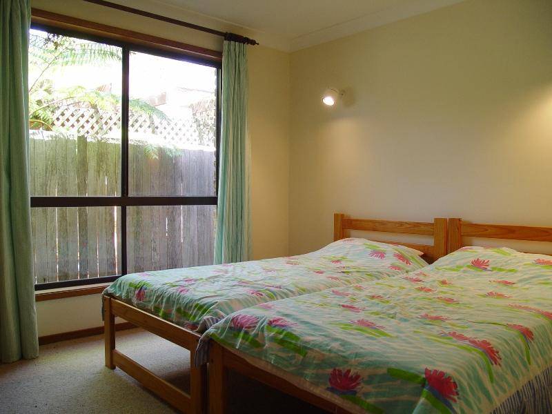 6 Carinya Close, Hawks Nest NSW 2324