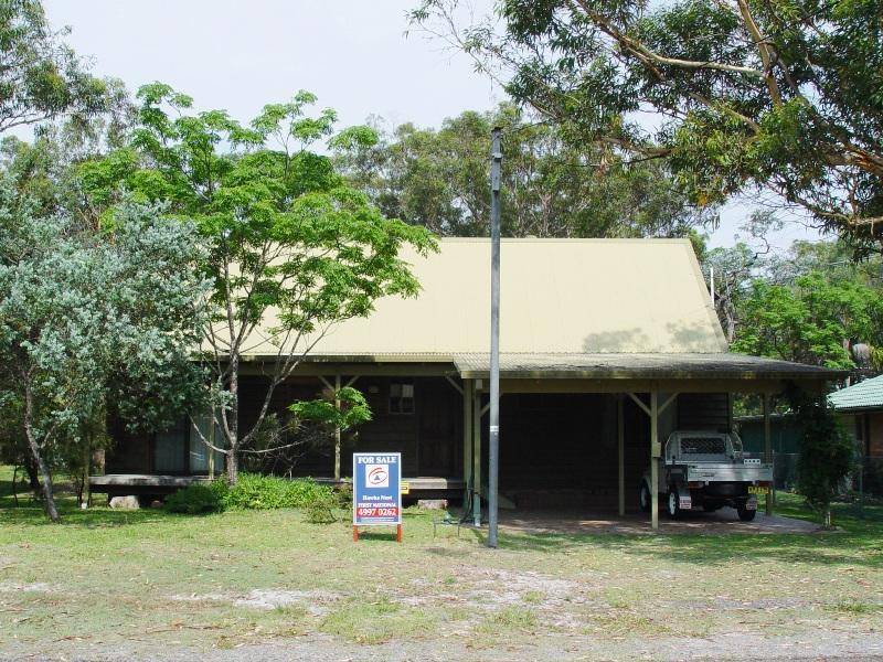 10 Cooloon Street, Hawks Nest NSW 2324
