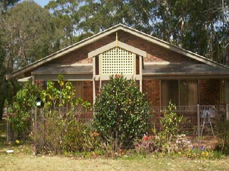 49 Albatross Avenue, Hawks Nest NSW 2324