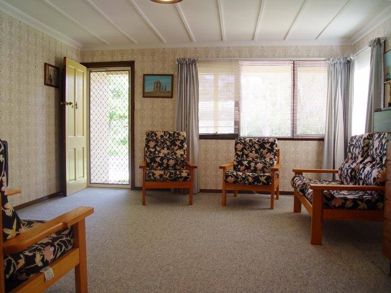 11 Carinya Close, Hawks Nest NSW 2324