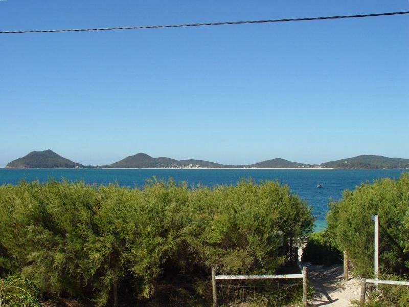 39 The Boulevarde, Hawks Nest NSW 2324