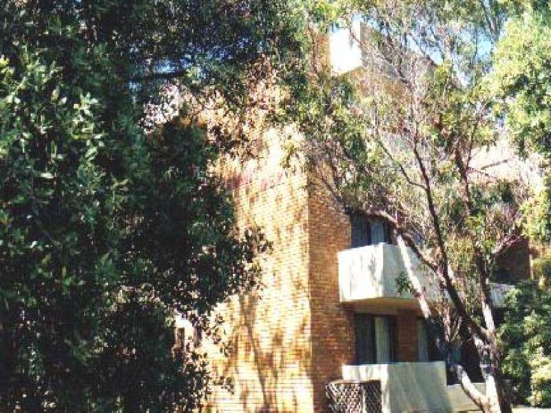 22 Russell Street, Hawks Nest NSW 2324