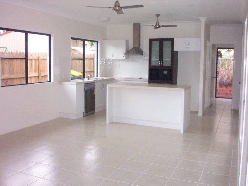 13 Serene Place, Magnetic Island QLD 4819