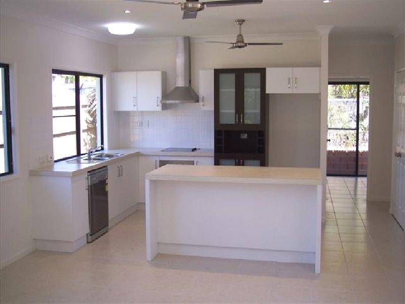 13 Serene Place, Magnetic Island QLD 4819