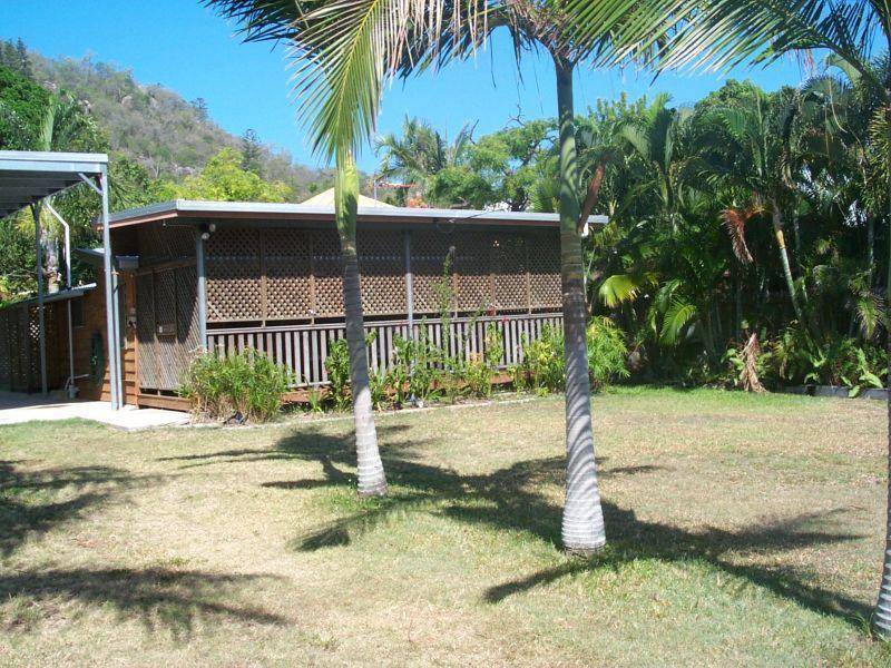 7 Mandalay Avenue, Magnetic Island QLD 4819