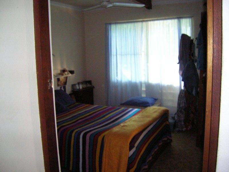 27 Dent Street, Magnetic Island QLD 4819