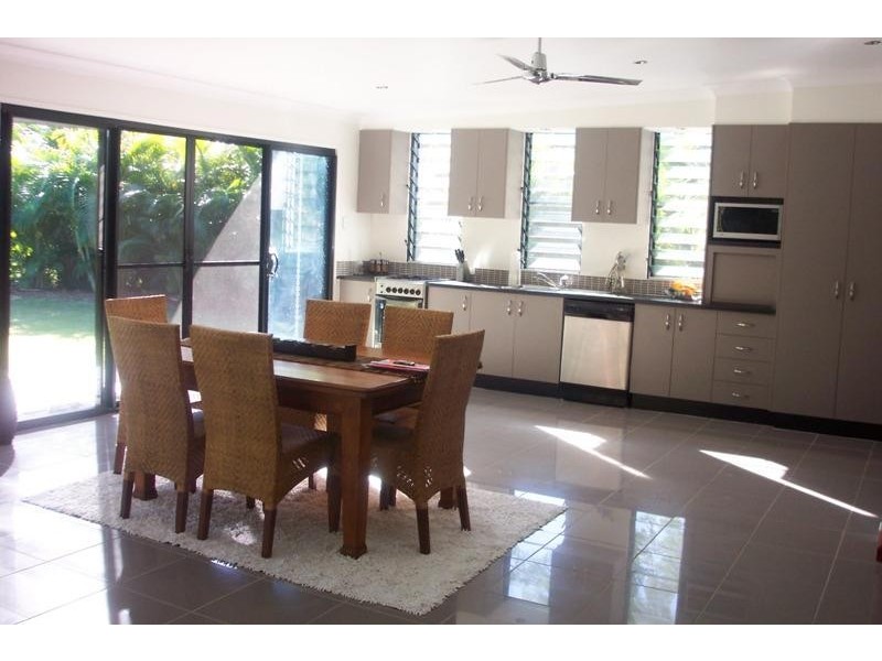 44 Barton Street, Magnetic Island QLD 4819