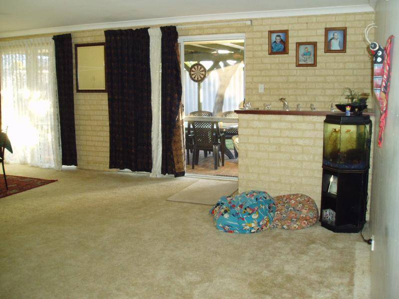 35 Honours Rise, Marangaroo WA 6064