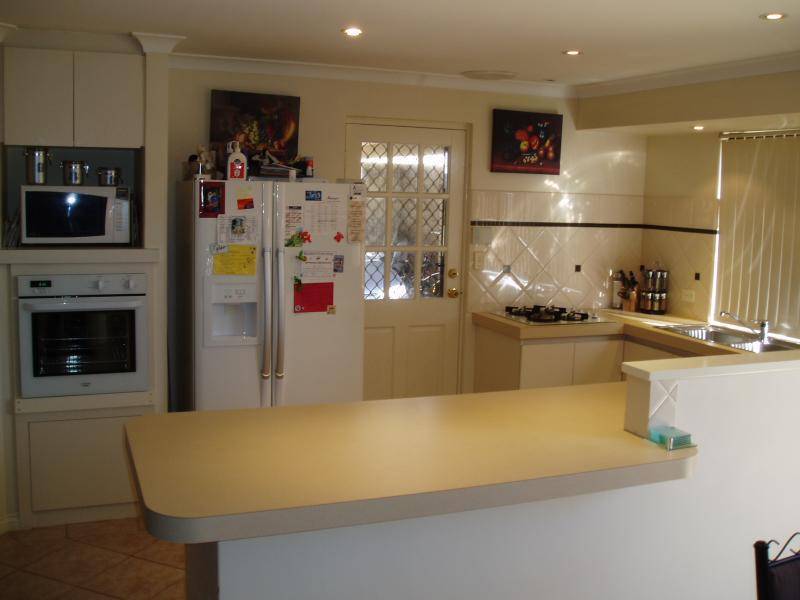 4 Deerina Green, Alexander Heights WA 6064