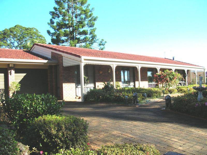 15 Highview Crescent, Modanville NSW 2480