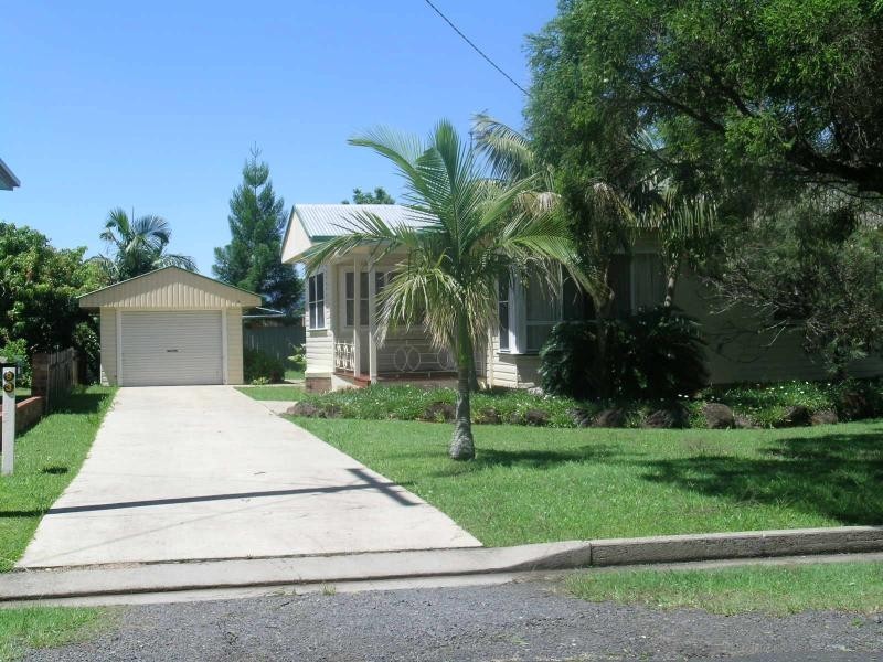 93 Oakley Avenue, East Lismore NSW 2480