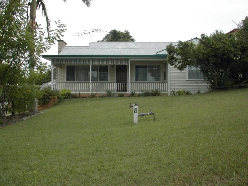 8 Hilton Avenue, Lismore Heights NSW 2480