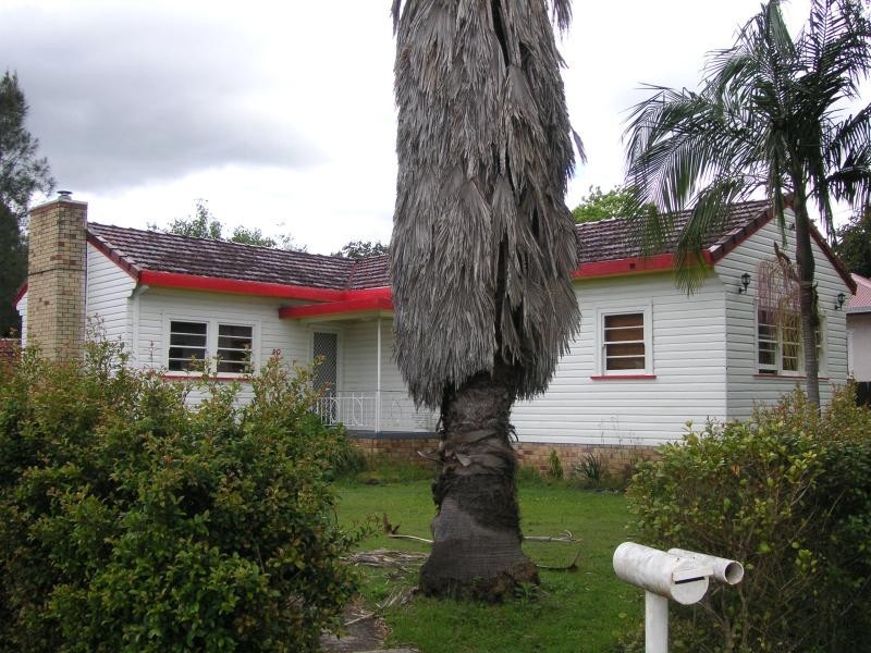 90 Oakley Avenue, East Lismore NSW 2480