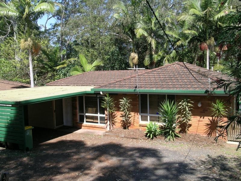 8 Beaumont Drive, East Lismore NSW 2480