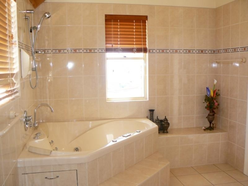 112A Archer Street, Emu Park QLD 4710