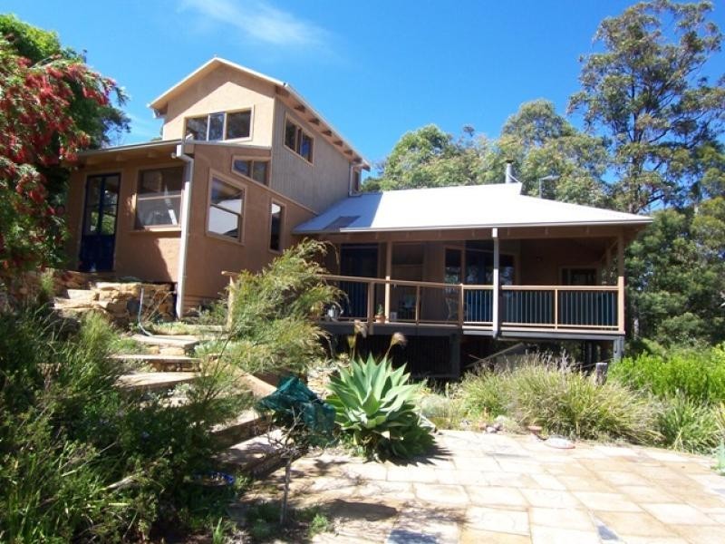 84 Emerald Crescent, Wallagoot NSW 2550