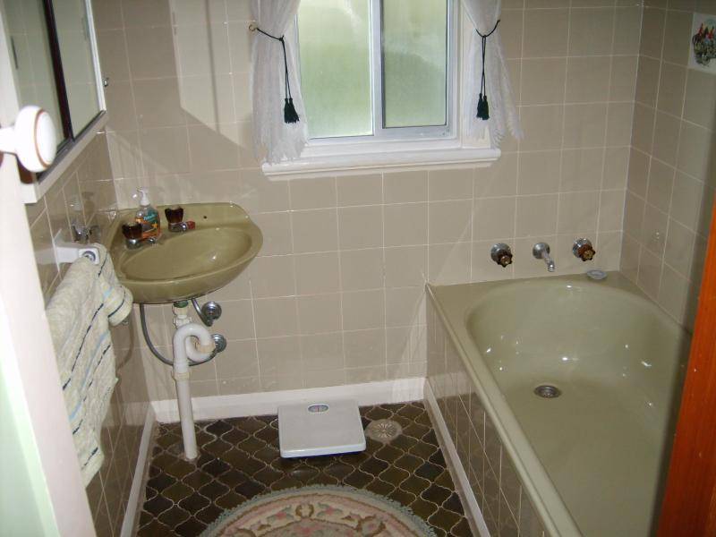 5 Heath Street, Bega NSW 2550