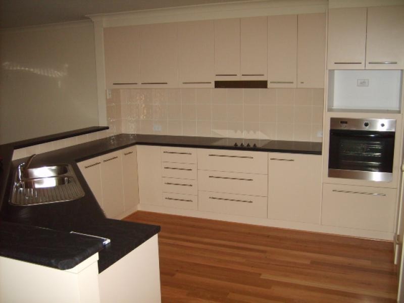 33 Glen Mia Drive, Bega NSW 2550