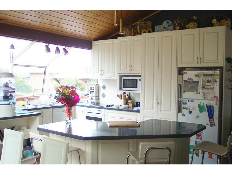 18 Andrea Street, Eden NSW 2551