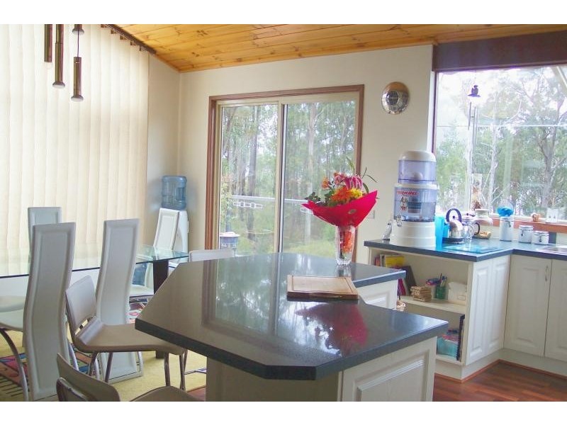 18 Andrea Street, Eden NSW 2551