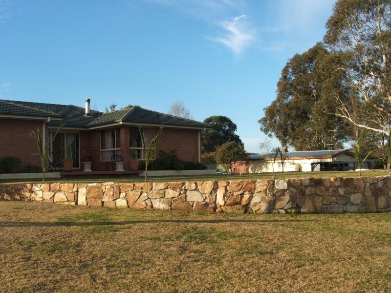 4 Valley Street, Bega NSW 2550