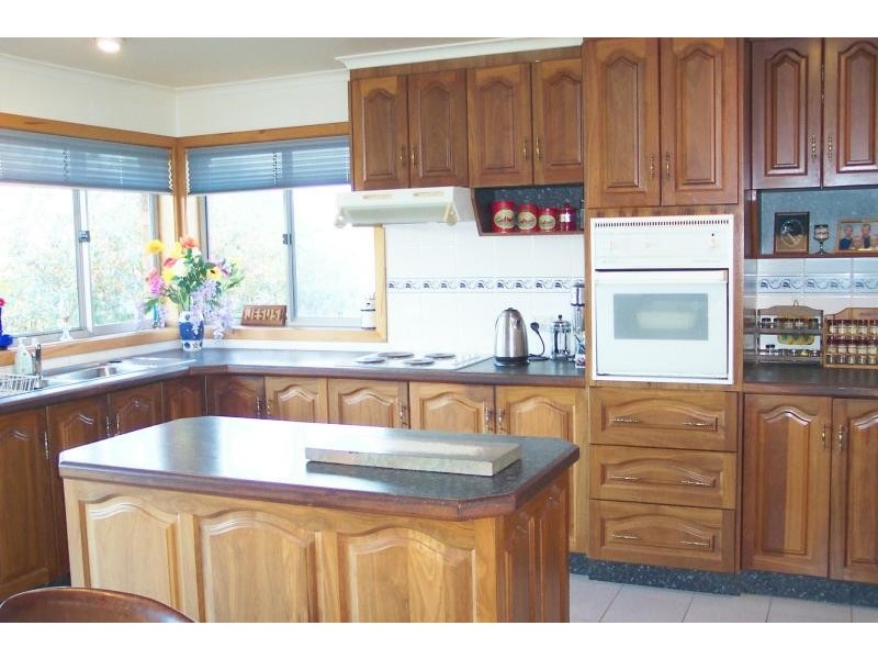 4 Flinders Street, Eden NSW 2551