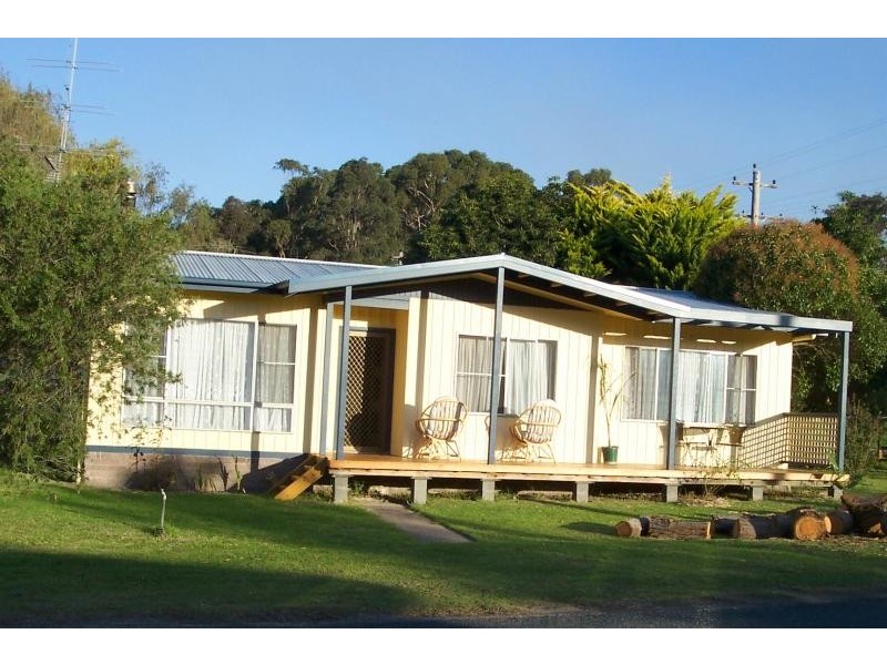 2 Linton Street, Eden NSW 2551