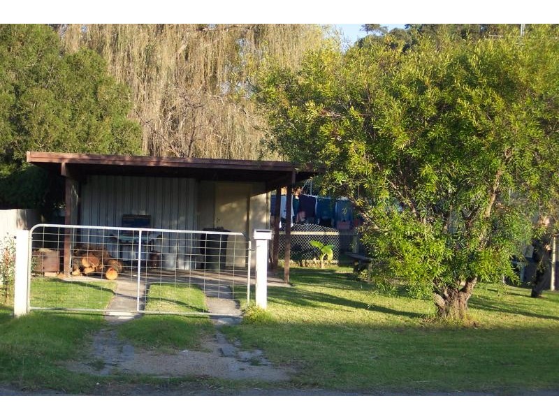 2 Linton Street, Eden NSW 2551