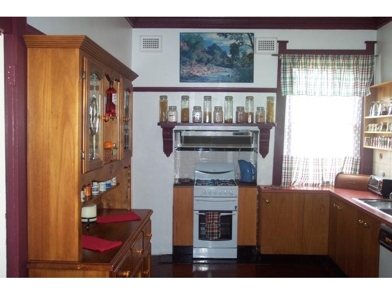 18 High Street, Bega NSW 2550