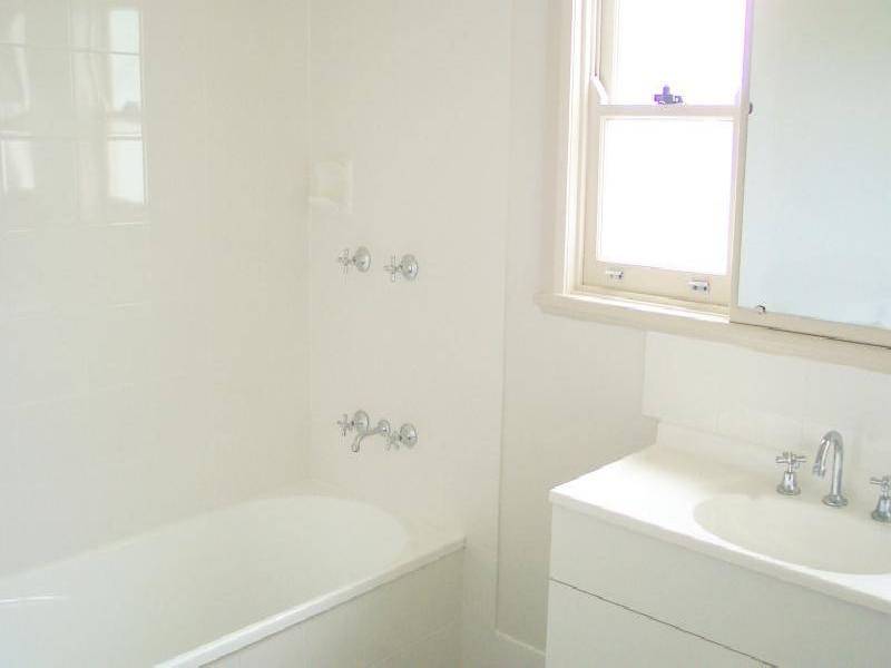 19 Lakeside Drive, Eden NSW 2551