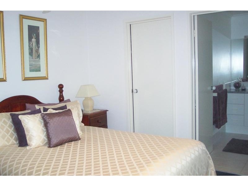 5 Hollydale Place, Eden NSW 2551