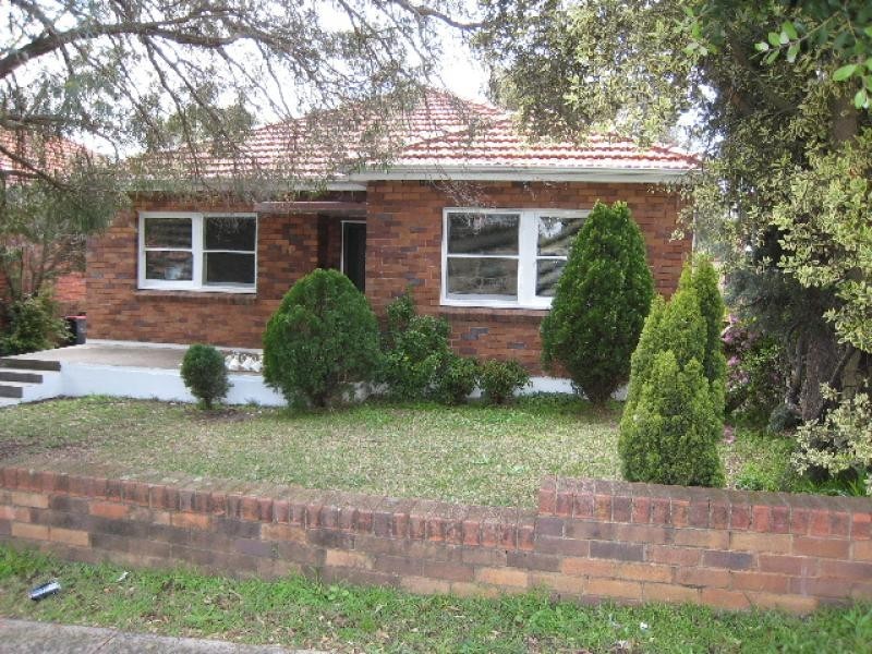 21 Cooloongatta Road, Beverly Hills NSW 2209