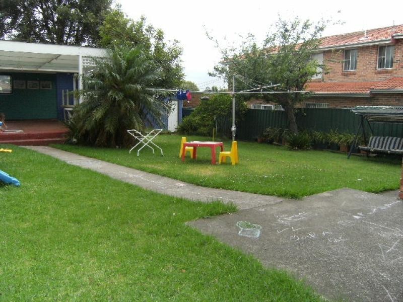 28 Albion Street, Roselands NSW 2196