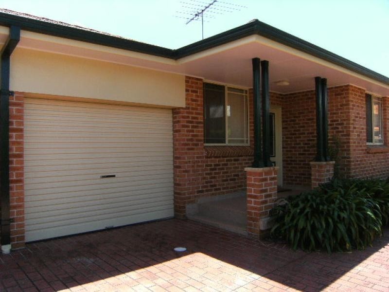 2/24 Myall Street, Oatley NSW 2223