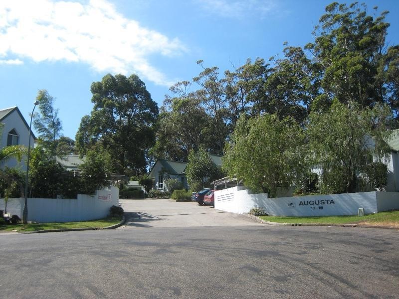 25 Augusta Place, Mollymook NSW 2539