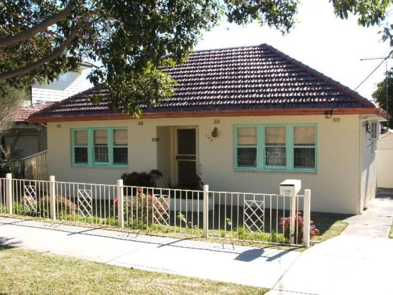 104 Edgbaston Road, Beverly Hills NSW 2209