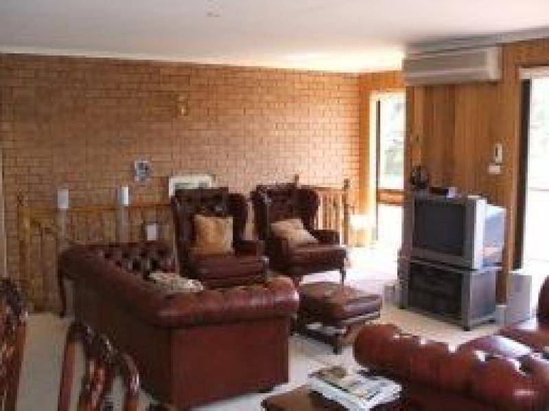 12 Kaufline Close, Cooma NSW 2630