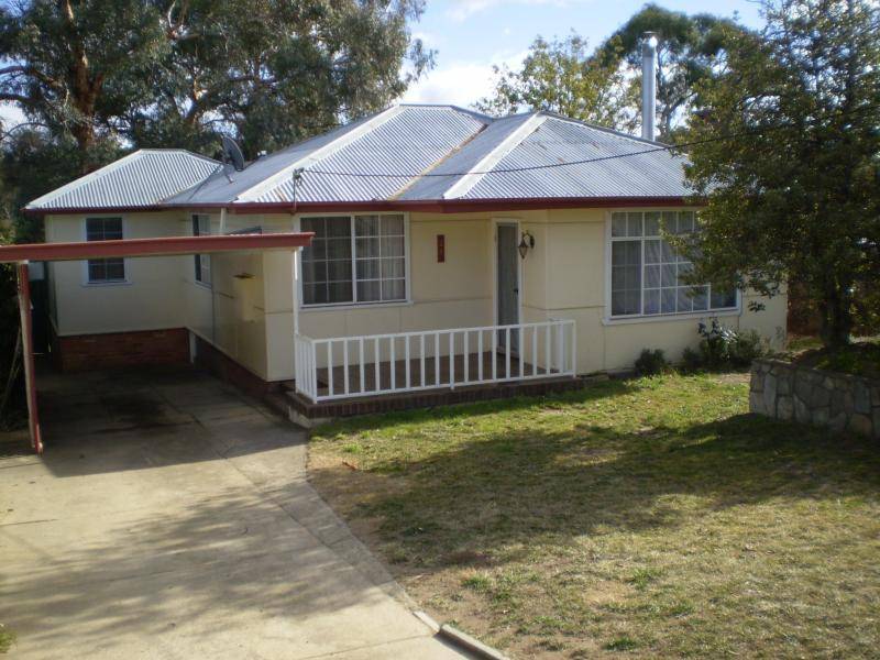 21 Chapman Street, Cooma NSW 2630