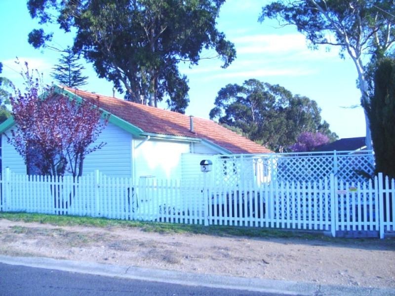 5 Nyora Street, Cooma NSW 2630