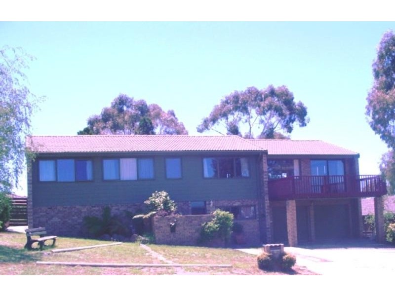 14 Kiah Avenue, Cooma NSW 2630