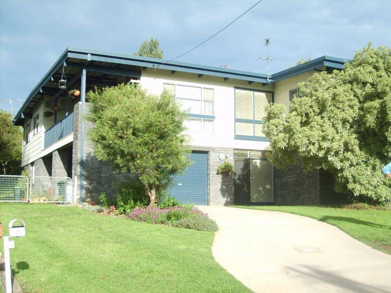 10 Koolgarra Drive, Bega NSW 2550