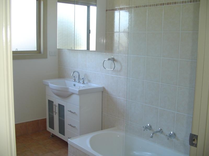 16 Belmore Street, Bega NSW 2550