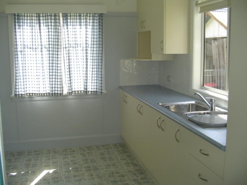 34 Parker Street, Bega NSW 2550