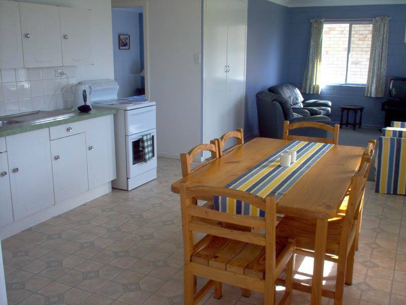 15 Honeysuckle Street, Brooms Head NSW 2463