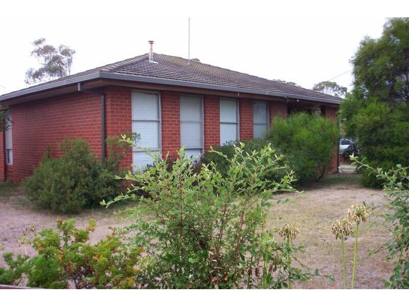 9 Hibiscus Crescent, Newcomb VIC 3219