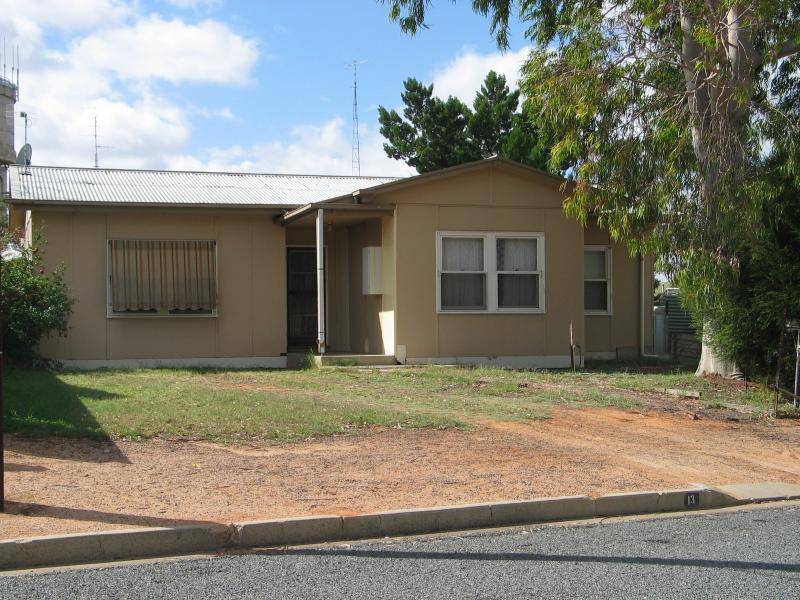 13 Bonnar Street, Barmera SA 5345