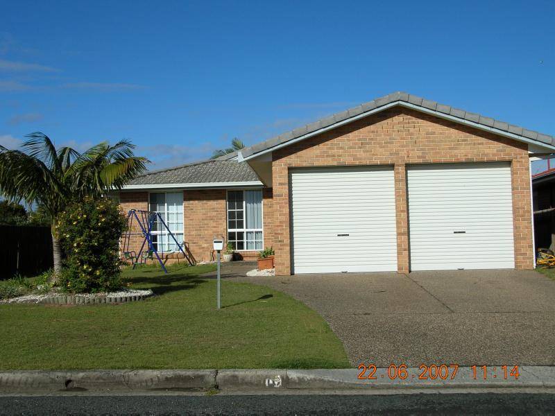 10 Elouera Crescent, Forster NSW 2428